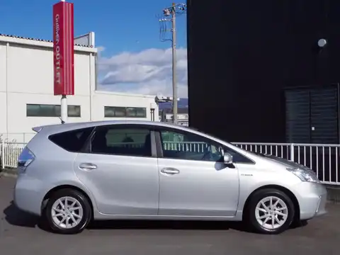 カタログ画像：プリウスα （PRIUS ALPHA） Ｓ 2013年8月 DAA-ZVW41W 1800cc シルバーメタリック 燃費26.2km / l 外装