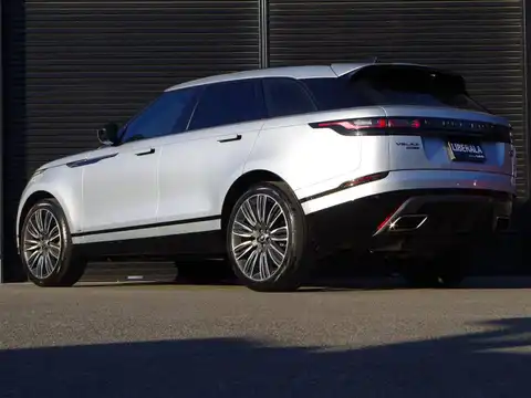 カタログ画像：レンジローバーヴェラール （RANGE ROVER VELAR） Ｒ ダイナミック ３８０ＰＳ 2019年10月 CBA-LY3VA 3000cc インダスシルバー（メタリック）orシリコンシルバー（プレミアムメタリック） 燃費10.0km / l バック