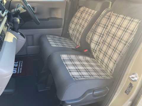 カタログ画像：Ｎ－ＢＯＸジョイ （N-BOX JOY） ベースグレード（モノトーン） 2024年9月 6BA-JF5 660cc 燃費21.3km / l 内装
