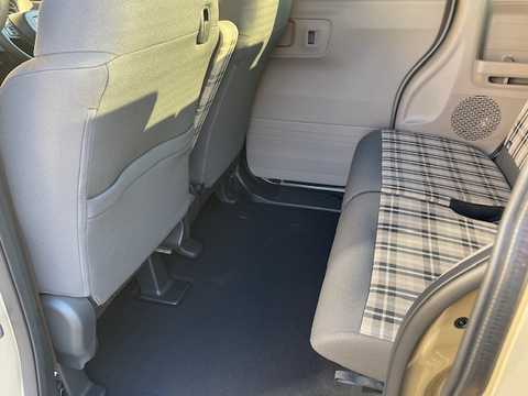 カタログ画像：Ｎ－ＢＯＸジョイ （N-BOX JOY） ベースグレード（モノトーン） 2024年9月 6BA-JF5 660cc 燃費21.3km / l 内装