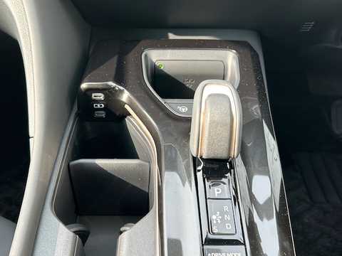 カタログ画像：クラウンエステート （CROWN ESTATE） Ｚ 2025年3月 6AA-AZSH38W 2500cc プレシャスホワイトパールorブラック×プレシャスホワイトパール 燃費20.3km / l 内装