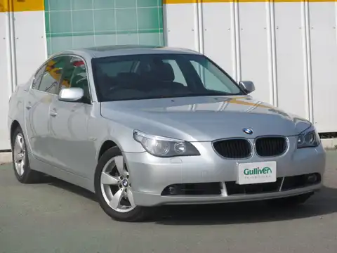 カタログ画像：５シリーズ （5 SERIES） ５３０ｉ 2004年4月 GH-NA30 3000cc チタン・シルバーメタリックorシルバー・グレーメタリック 燃費8.8km / l メイン（その他）