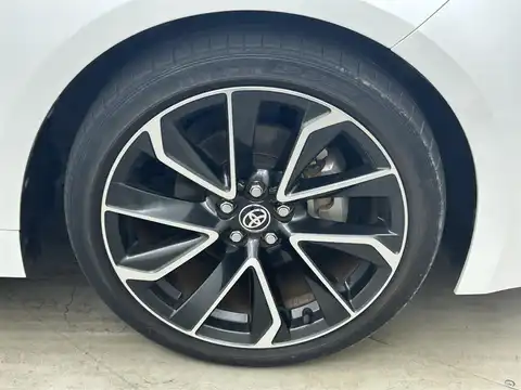 カタログ画像：カローラスポーツ （COROLLASPORT） Ｇ Ｚ 2020年6月 3BA-NRE210H 1200cc プラチナホワイトパールマイカorアティチュードブラックマイカ×プラチナホワイトパールマイカ 燃費16.4km / l タイヤ