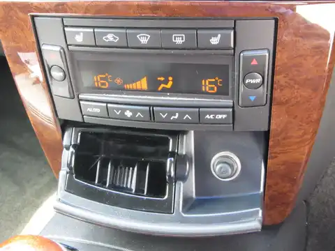 カタログ画像：キャデラックＣＴＳ （CADILLAC CTS） ３．６Ｌ 2005年12月 GH-AD33H 3600cc 燃費7.8km / l 内装