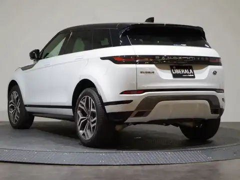 カタログ画像：レンジローバーイヴォーク （RANGE ROVER EVOQUE） ファーストエディション 2019年10月 3DA-LZ2NA 2000cc ユーロン・ホワイト 燃費12.8km / l バック