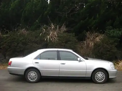 カタログ画像：クラウン （CROWN） ロイヤルサルーンＦｏｕｒ プレミアム２１ 2001年1月 TA-JZS179 3000cc シルバーメタリック 燃費8.2km / l 外装