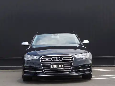 カタログ画像：Ａ６アバント （A6 AVANT） ３．０ＴＦＳＩクワトロ 2014年4月 DBA-4GCGWS 3000cc ムーンライトブルーメタリック 燃費11.0km / l フロント