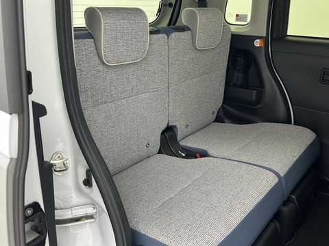 カタログ画像：ムーヴキャンバス （MOVE CANBUS） ストライプスＧターボ 2022年7月 5BA-LA850S 660cc シャイニングホワイトパール×スムースグレーマイカメタリック 燃費22.4km / l 内装