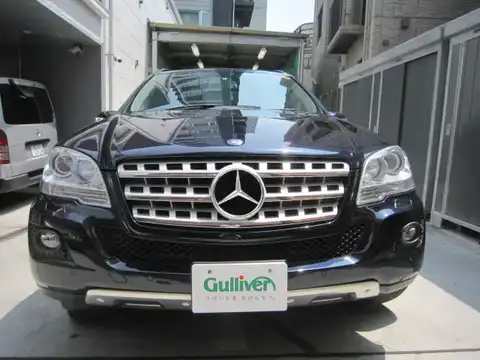 カタログ画像：Ｍクラス （M-CLASS） ＭＬ３５０ ４マチック 2007年1月 DBA-164186 3500cc タンザナイトブルー（Ｍ） 燃費7.9km / l フロント