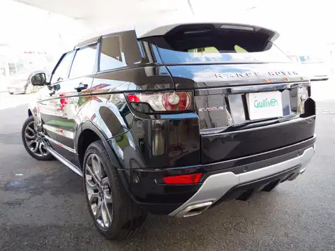 カタログ画像：レンジローバーイヴォーク （RANGE ROVER EVOQUE） ダイナミックリミテッド 2013年11月 CBA-LV2A 2000cc サントリーニ・ブラック 燃費10.6km / l バック