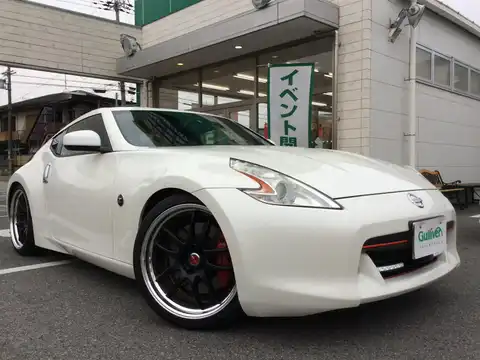 カタログ画像：フェアレディＺ （FAIRLADY Z） ４０ｔｈアニバーサリー 2009年10月 CBA-Z34 3700cc ブリリアントホワイトパール（３Ｐ） 燃費9.5km / l メイン（その他）