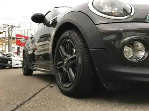 カタログ画像：ＭＩＮＩ （MINI） クーパー クーペ 2014年4月 CBA-SX16 1600cc エクリプス・グレー（メタリック） 燃費15.4km / l タイヤ