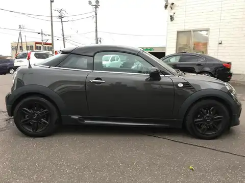 カタログ画像：ＭＩＮＩ （MINI） クーパー クーペ 2014年4月 CBA-SX16 1600cc エクリプス・グレー（メタリック） 燃費15.4km / l 外装