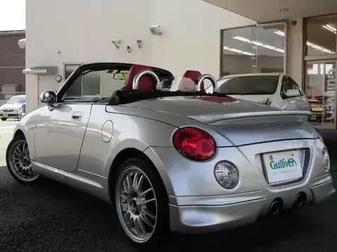 カタログ画像：コペン （COPEN） レザーパッケージ 2007年9月 ABA-L880K 660cc ＤＣ・ブライトシルバーメタリック 燃費18.0km / l バック