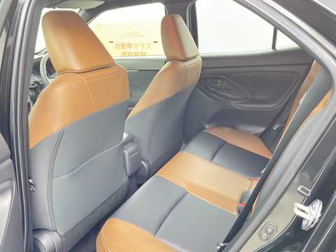 カタログ画像：ヤリスクロス （YARIS CROSS） ハイブリッド ＧＲスポーツ 2025年2月 6AA-MXPJ10 1500cc ブラックマイカ 燃費25.0km / l 内装