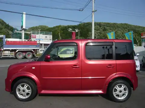 カタログ画像：キューブ （CUBE） １４ＲＳ ＦＯＵＲ 2005年5月 DBA-BNZ11 1400cc ルミナスレッド（Ｍ） 燃費16.0km / l 外装