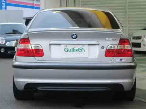 カタログ画像：３シリーズ （3 SERIES） ３２０ｉ Ｍスポーツパッケージ 2001年10月 GH-AV22 2200cc 燃費9.8km / l バック