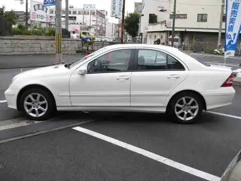 カタログ画像：Ｃクラス （C-CLASS） Ｃ１８０コンプレッサー 2005年8月 DBA-203046 1800cc アラバスターホワイト（Ｓ） 燃費11.4km / l 外装