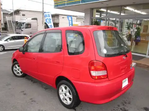 カタログ画像：カローラスパシオ （COROLLA SPACIO） Ｖパッケージ 1999年4月 GF-AE115N 1800cc スーパーレッドII 燃費11.4km / l バック