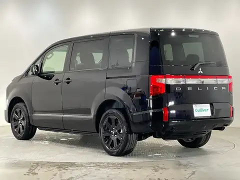 カタログ画像：デリカＤ：５ （DELICA D:5） シャモニー（電動サイドステップ非装着車） 2025年5月 3DA-CV1W 2200cc ブラックダイヤモンド×ブラックマイカ 燃費12.6km / l 外装