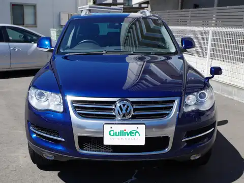 カタログ画像：トゥアレグ （TOUAREG） Ｖ６ 2007年5月 ABA-7LBHKS 3600cc シャドーブルーメタリック 燃費6.9km / l フロント