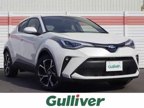 カタログ画像：Ｃ－ＨＲ （C-HR） Ｇ 2019年12月 6AA-ZYX11 1800cc ホワイトパールクリスタルシャインorブラック×ホワイトパールクリスタルシャイン 燃費25.8km / l メイン（その他）