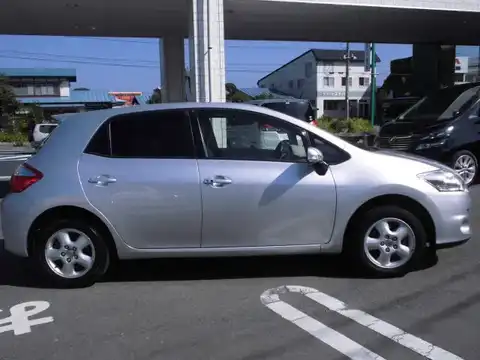 カタログ画像：オーリス （AURIS） １８０Ｇ 2009年10月 DBA-ZRE154H 1800cc シルバーメタリック 燃費15.0km / l 外装