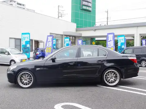 カタログ画像：５シリーズ （5 SERIES） ５３０ｉハイラインパッケージ 2006年9月 ABA-NE30 3000cc 燃費9.0km / l 外装