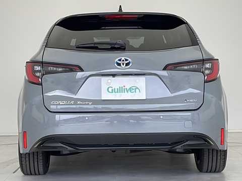 カタログ画像：カローラツーリング （COROLLA TOURING） アクティブスポーツ 2024年4月 6AA-ZWE215W 1800cc アティチュードブラックマイカ×セメントグレーメタリック 燃費24.9km / l バック