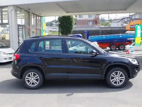 カタログ画像：ティグアン （TIGUAN） スポーツ＆スタイル 2009年3月 ABA-5NCAW 2000cc ディープブラックパールエフェクト 燃費9.6km / l 外装