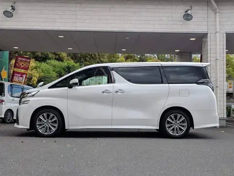 カタログ画像：ヴェルファイア （VELLFIRE） ２．５Ｚ Ａエディション ゴールデンアイズ 2016年7月 DBA-AGH30W 2500cc ホワイトパールクリスタルシャイン 燃費11.6km / l 外装