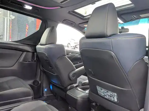 カタログ画像：ヴェルファイア （VELLFIRE） ２．５Ｚ Ａエディション ゴールデンアイズ 2016年7月 DBA-AGH30W 2500cc ホワイトパールクリスタルシャイン 燃費11.6km / l 内装