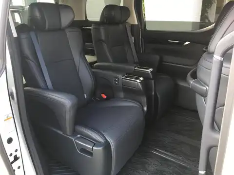 カタログ画像：ヴェルファイア （VELLFIRE） ３．５Ｚ Ｇ 2018年10月 DBA-GGH35W 3500cc ホワイトパールクリスタルシャイン 燃費10.4km / l 内装