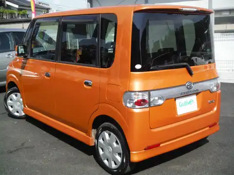 カタログ画像：タント （TANTO） カスタムＬ 2006年11月 CBA-L350S 660cc シャンパンメタリックオパールorアプリコットキャンディメタリック 燃費18.0km / l バック