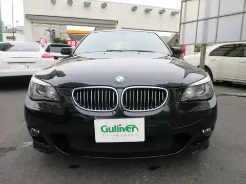 カタログ画像：５シリーズ （5 SERIES） ５３０ｉ Ｍスポーツパッケージ 2008年10月 ABA-NU30 3000cc 燃費9.4km / l フロント