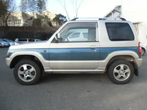 カタログ画像：パジェロミニ （PAJERO MINI） サウンドビートエディションＸＲ 2004年4月 TA-H58A 660cc ミディアムシルバーメタリック／ホワイトソリッド／ミディアムシルバーメタリック・３ウェイ２トーン or ミディアムシルバーメタリック／ミディアムブルーマイカ／ミディアムシルバーメタリック・３ウェイ２トーン 外装