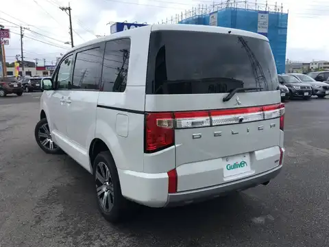 カタログ画像：デリカＤ：５ （DELICA D:5） Ｇ 2019年2月 3DA-CV1W 2200cc ウォームホワイトパール×スターリングシルバーメタリックorウォームホワイトパール 燃費12.6km / l バック