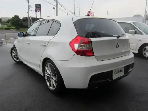 カタログ画像：１シリーズ （1 SERIES） １１６ｉ Ｍスポーツパッケージ 2006年9月 GH-UF16 1600cc 燃費11.6km / l バック