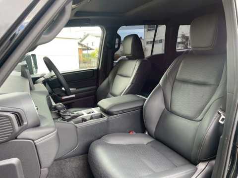 カタログ画像：ランドクルーザー２５０ （LAND CRUISER 250） ＶＸ 2024年4月 3DA-GDJ250W 2800cc ブラック 燃費11.0km / l フロント