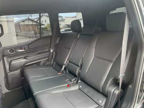 カタログ画像：ランドクルーザー２５０ （LAND CRUISER 250） ＶＸ 2024年4月 3DA-GDJ250W 2800cc ブラック 燃費11.0km / l バック