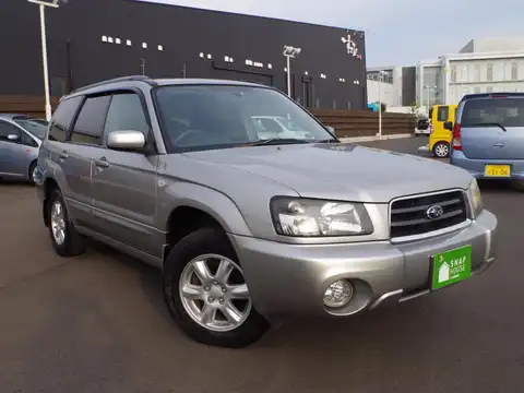 カタログ画像：フォレスター （FORESTER） Ｘ２０ 2004年4月 TA-SG5 2000cc プレミアムシルバー・メタリック 燃費13.6km / l メイン（その他）