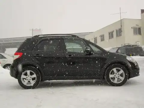 カタログ画像：ＳＸ４ （SX4） １．５ＸＧ 2009年5月 DBA-YB11S 1500cc スーパーブラックパール 燃費15.6km / l 外装