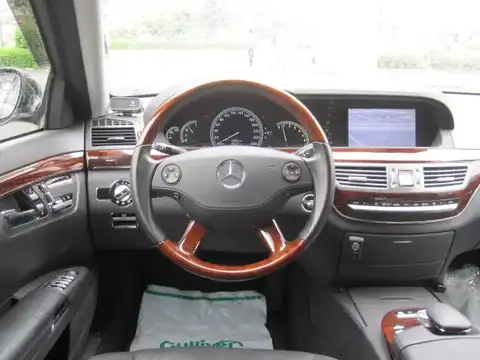 カタログ画像：Ｓクラス （S-CLASS） Ｓ５５０ロング 2007年10月 DBA-221171 5500cc クロマイトブラック（Ｍ）orオブシディアンブラック（Ｍ） 燃費6.7km / l 内装