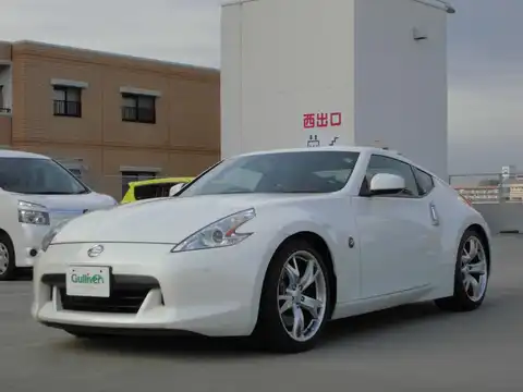 カタログ画像：フェアレディＺ （FAIRLADY Z） バージョンＳＴ 2009年10月 CBA-Z34 3700cc ブリリアントホワイトパール（３Ｐ） 燃費9.4km / l 外装