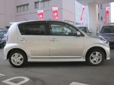 カタログ画像：パッソ （PASSO） レーシー 2006年12月 DBA-QNC10 1300cc ブライトシルバーメタリック 燃費18.0km / l 外装