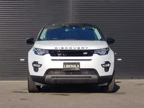 カタログ画像：ディスカバリースポーツ （DISCOVERY SPORT） ＨＳＥ 2016年8月 CBA-LC2A 2000cc フジ・ホワイトorユーロン・ホワイト 燃費10.3km / l フロント