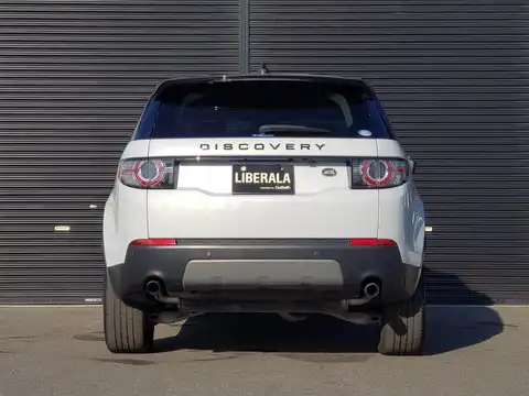 カタログ画像：ディスカバリースポーツ （DISCOVERY SPORT） ＨＳＥ 2016年8月 CBA-LC2A 2000cc フジ・ホワイトorユーロン・ホワイト 燃費10.3km / l バック