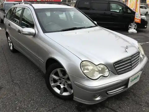 カタログ画像：Ｃクラスステーションワゴン （C-CLASS STATIONWAGON） Ｃ１８０コンプレッサー ステーションワゴン 2005年8月 DBA-203246 1800cc キューバナイトシルバー（Ｍ）orイリジウムシルバー（Ｍ） 燃費11.4km / l メイン（その他）