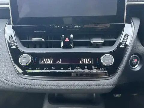 カタログ画像：ＧＲカローラ （GR COROLLA） ＲＺ 2022年12月 4BA-GZEA14H 1600cc プレシャスブラックパール 燃費12.4km / l 内装