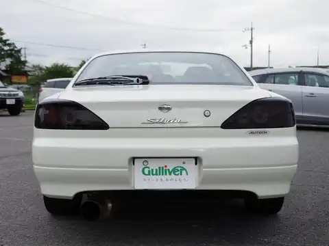 カタログ画像：シルビア （SILVIA） スタイルＡ 2000年10月 GF-S15 2000cc パールホワイト（３Ｐ） 燃費10.0km / l バック